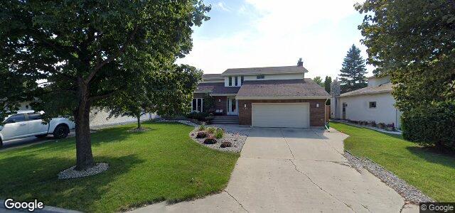 Larawan ng 104 Ambassador Row sa Winnipeg, Manitoba