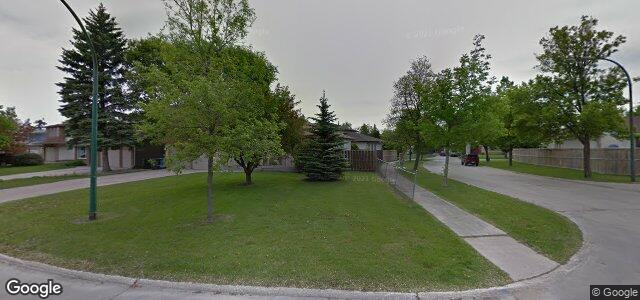 Larawan ng 3 Envoy Crescent sa Winnipeg, Manitoba