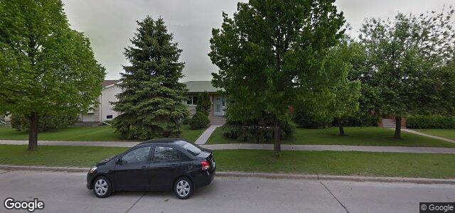 Photo of 829 Swailes Avenue in Winnipeg, Manitoba