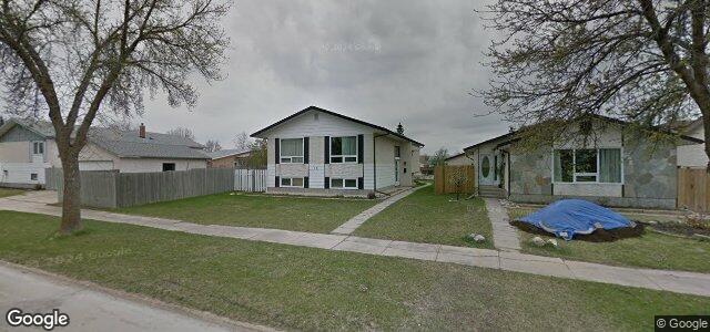 Larawan ng 10 Piney Crescent sa Winnipeg, Manitoba