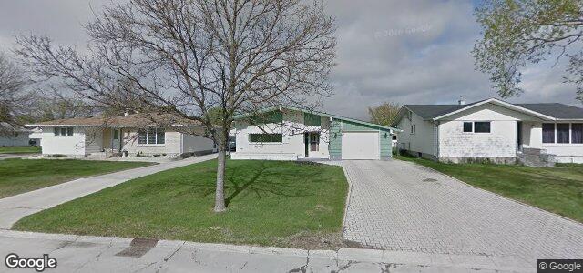 Photo of 107 Madrigal Close in Winnipeg, Manitoba