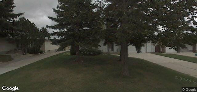 Larawan ng 130 Massena Crescent sa Winnipeg, Manitoba