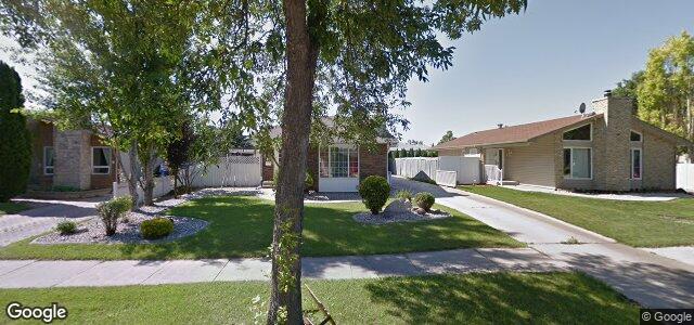 Larawan ng 15 Rolmount Road sa Winnipeg, Manitoba