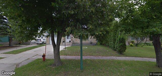 Larawan ng 30 Keystone Crescent sa Winnipeg, Manitoba