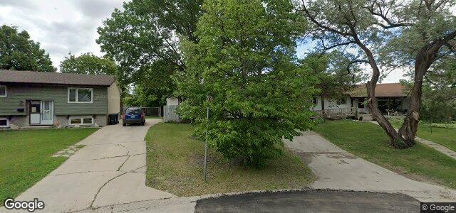 Photo of 90 Manorview Close in Winnipeg, Manitoba