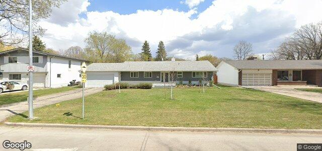 Photo of 415 Kelvin Boulevard in Winnipeg, Manitoba