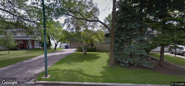 Photo of 444 Lamont Boulevard in Winnipeg, Manitoba