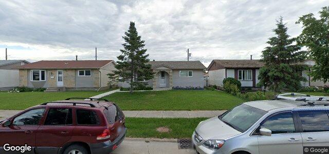 Photo of 118 Gainsborough Cove in Winnipeg, Manitoba