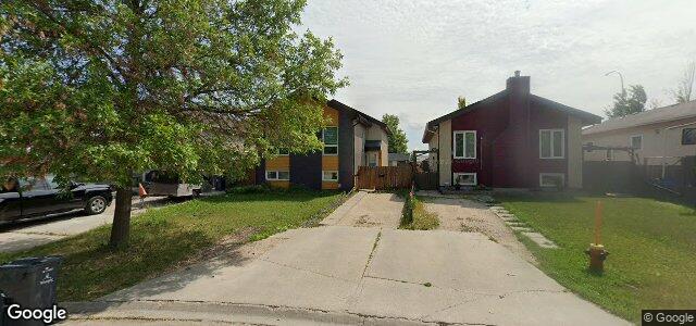 Larawan ng 158 Weitzel Street sa Winnipeg, Manitoba