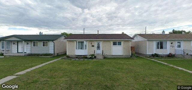 Photo of 43 Gainsborough Cove in Winnipeg, Manitoba