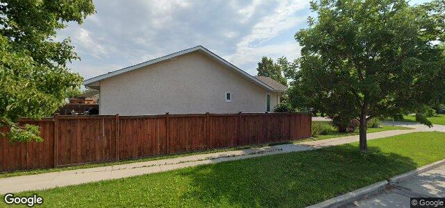 Photo of 90 Dowhan Crescent in Winnipeg, Manitoba