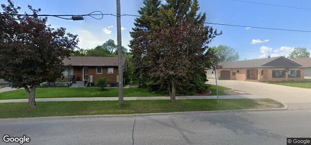 Photo of 964 Mcleod Avenue in Winnipeg, Manitoba