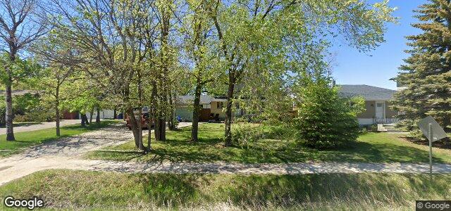 Photo of 384 Laxdal Road in Winnipeg, Manitoba