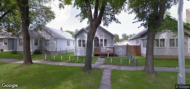 Photo of 111 Rosseau Avenue W in Winnipeg, Manitoba