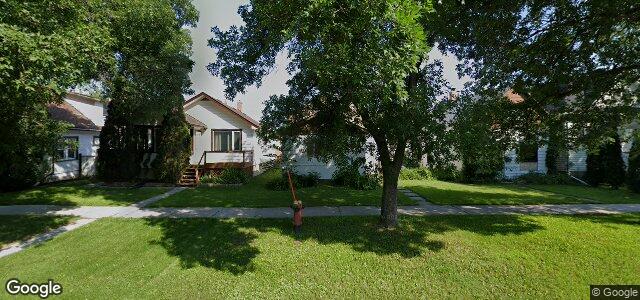Larawan ng 117 Ravelston Avenue W sa Winnipeg, Manitoba