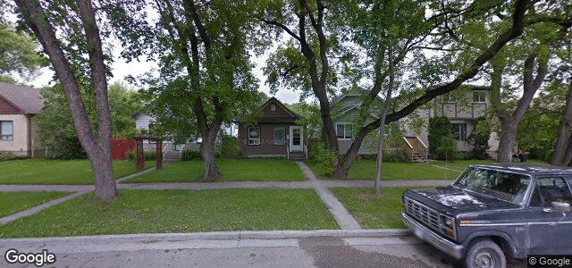 Larawan ng 311 Victoria Avenue W sa Winnipeg, Manitoba