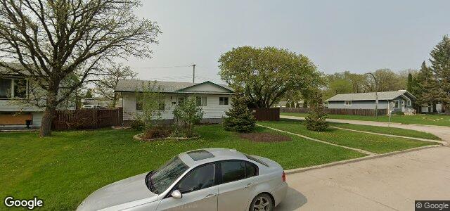Photo of 115 Woodydell Avenue in Winnipeg, Manitoba