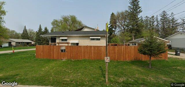 Larawan ng 126 Woodydell Avenue sa Winnipeg, Manitoba
