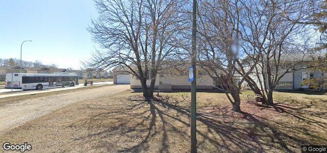 Larawan ng 210 Hazelwood Crescent sa Winnipeg, Manitoba