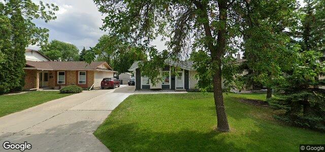 30 Lake Island Crescent（加拿大曼尼托巴省溫尼伯市）房屋照片