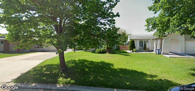 Photo of 38 Montclair Bay in Winnipeg, Manitoba