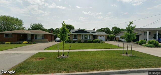 90 Lakeshore Road ਦੀ ਫੋਟੋ, ਵਿਨੀਪਿਗ, ਮੈਨੀਟੋਬਾ