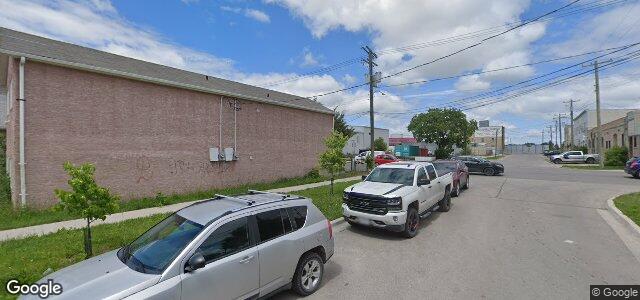 Larawan ng 676 Logan Avenue sa Winnipeg, Manitoba