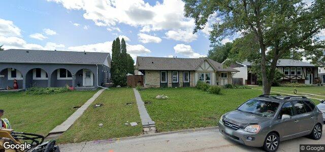 100 Harwood Crescent ਦੀ ਫੋਟੋ, ਵਿਨੀਪਿਗ, ਮੈਨੀਟੋਬਾ