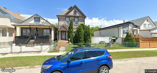 Photo of 1465 Ross Avenue W in Winnipeg, Manitoba