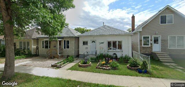 Photo of 1468 Bannatyne Avenue W in Winnipeg, Manitoba