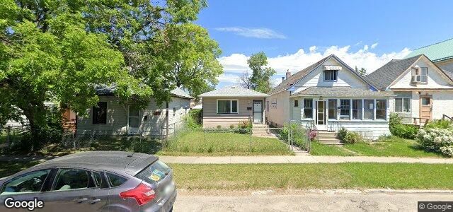 Photo of 1549 Ross Avenue W in Winnipeg, Manitoba