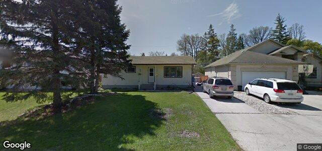 Photo of 14 Belcourt Bay in Winnipeg, Manitoba