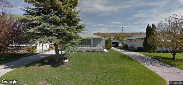 Photo of 15 Canoe Bay in Winnipeg, Manitoba