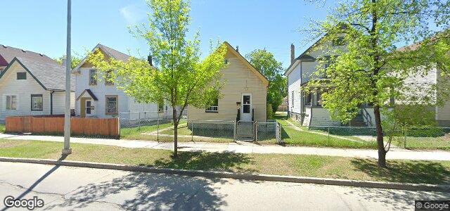 Photo of 386 Redwood Avenue in Winnipeg, Manitoba