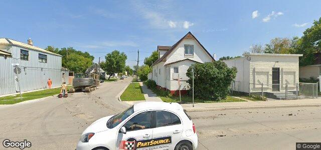 Photo of 723 Selkirk Avenue in Winnipeg, Manitoba
