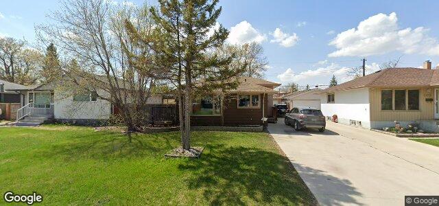 Larawan ng 100 De Bourmont Bay sa Winnipeg, Manitoba