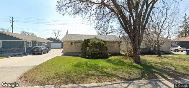 Larawan ng 107 Crestwood Crescent sa Winnipeg, Manitoba