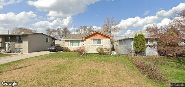Larawan ng 24 Lochmoor Avenue sa Winnipeg, Manitoba