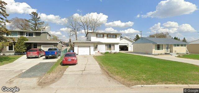 Larawan ng 300 Dussault Avenue sa Winnipeg, Manitoba