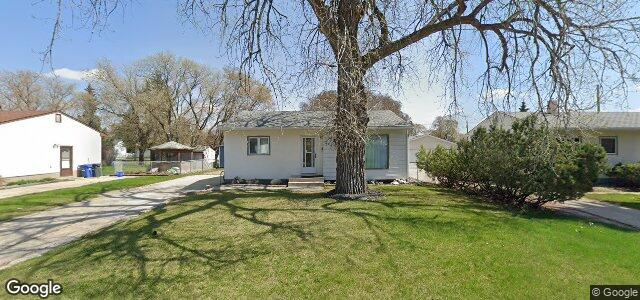 Photo of 34 Crestwood Crescent in Winnipeg, Manitoba