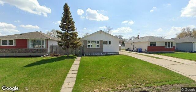 Larawan ng 43 Fontaine Crescent sa Winnipeg, Manitoba