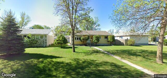 Photo of 61 Bernier Bay in Winnipeg, Manitoba