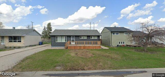 Larawan ng 61 Vincent Massey Boulevard sa Winnipeg, Manitoba