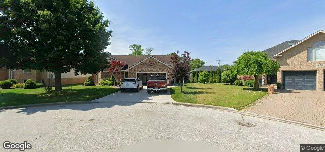 130 Sunnyside Boulevard ਦੀ ਫੋਟੋ, ਵਿਨੀਪਿਗ, ਮੈਨੀਟੋਬਾ