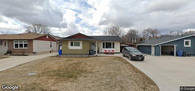 Photo of 390 St George Road in Winnipeg, Manitoba